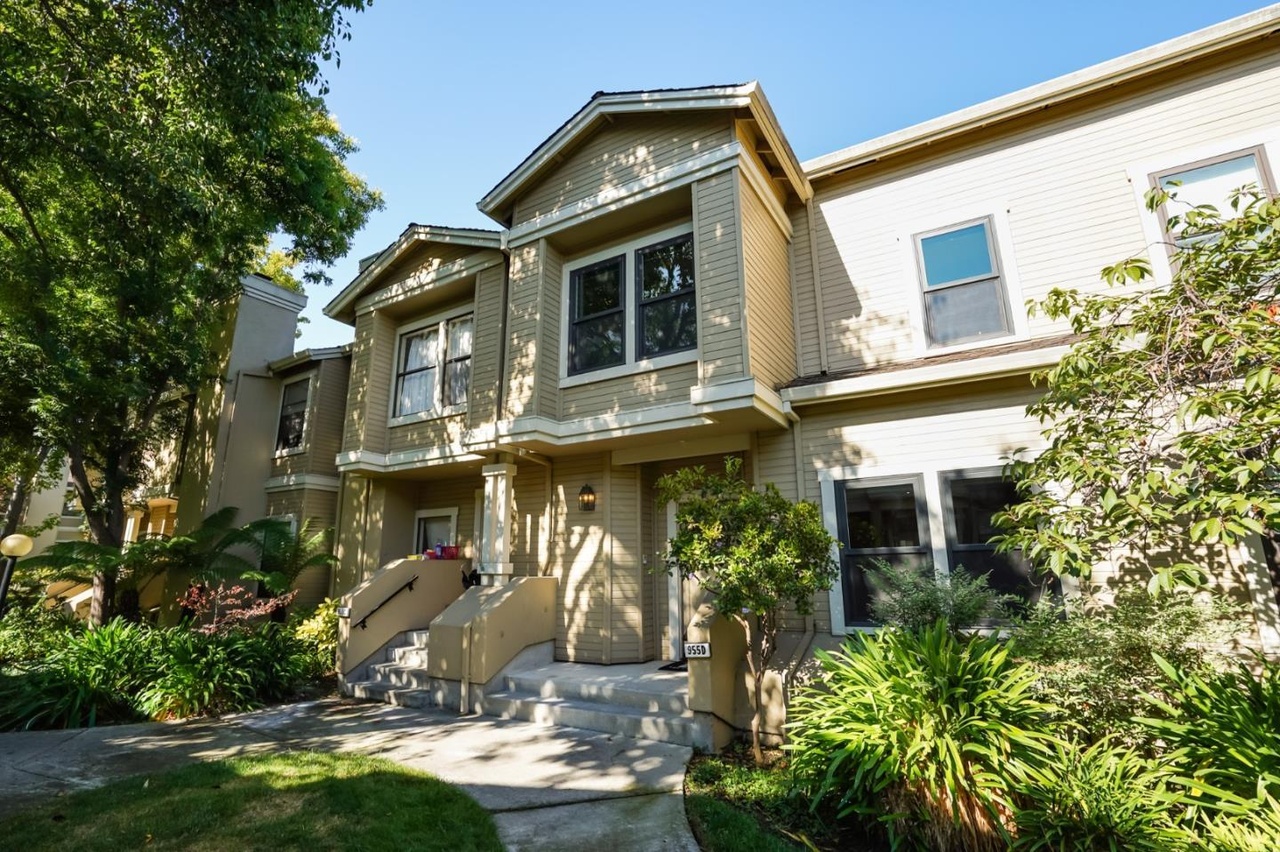 955 La Mesa Ter Unit D, Sunnyvale 94086